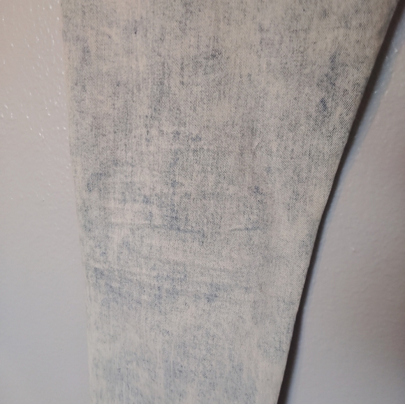 Akademiks Jeanius Denim Distressed Jeans size 36X30 - Picture 9 of 16